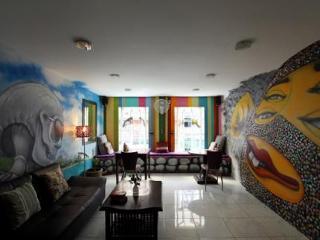 הוסטל Bodega Phuket Patong (Adults Only) מראה חיצוני תמונה